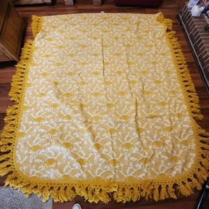 Vintage Bellissimo Collection Gold Yellow Jacquard Queen Bedspread